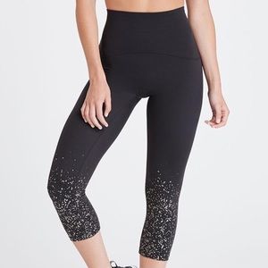 Cropped active compression leggings NWT